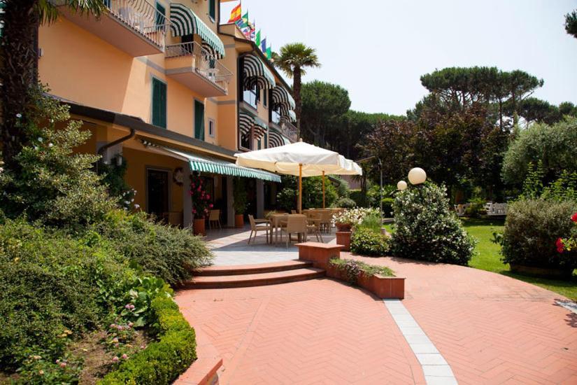 Hotel Gemma Del Mare 마리아나디피에트라산타 외부 사진