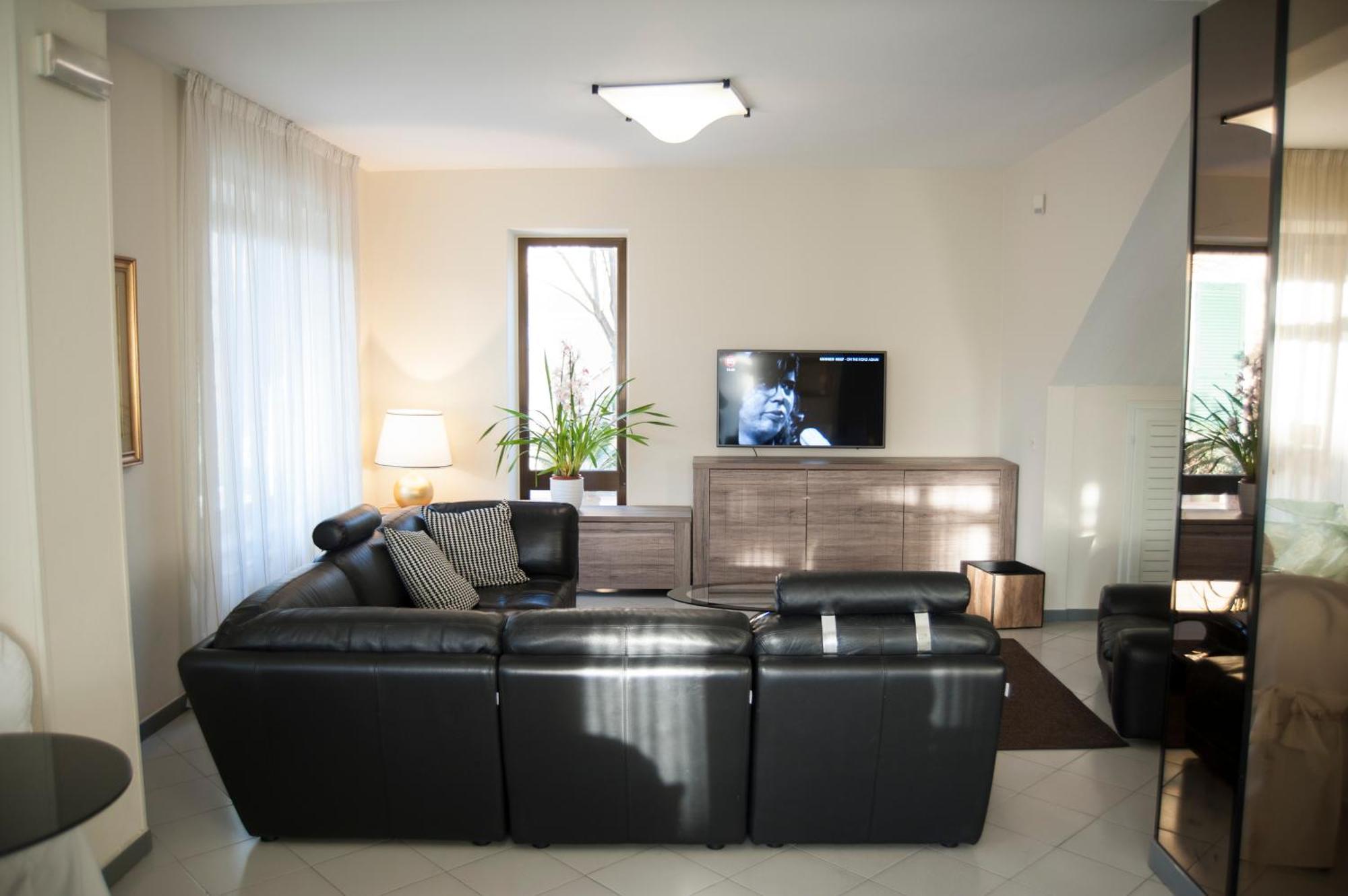 Hotel Gemma Del Mare 마리아나디피에트라산타 외부 사진