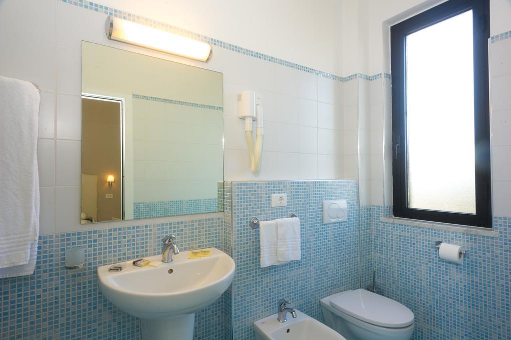 Hotel Gemma Del Mare 마리아나디피에트라산타 외부 사진