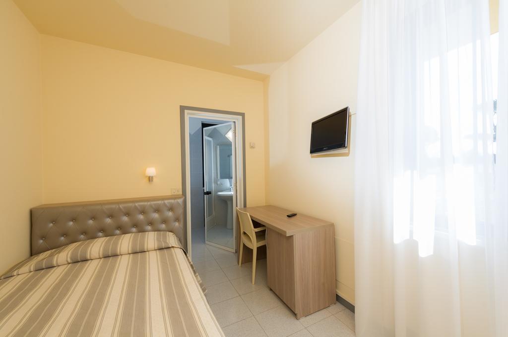 Hotel Gemma Del Mare 마리아나디피에트라산타 외부 사진