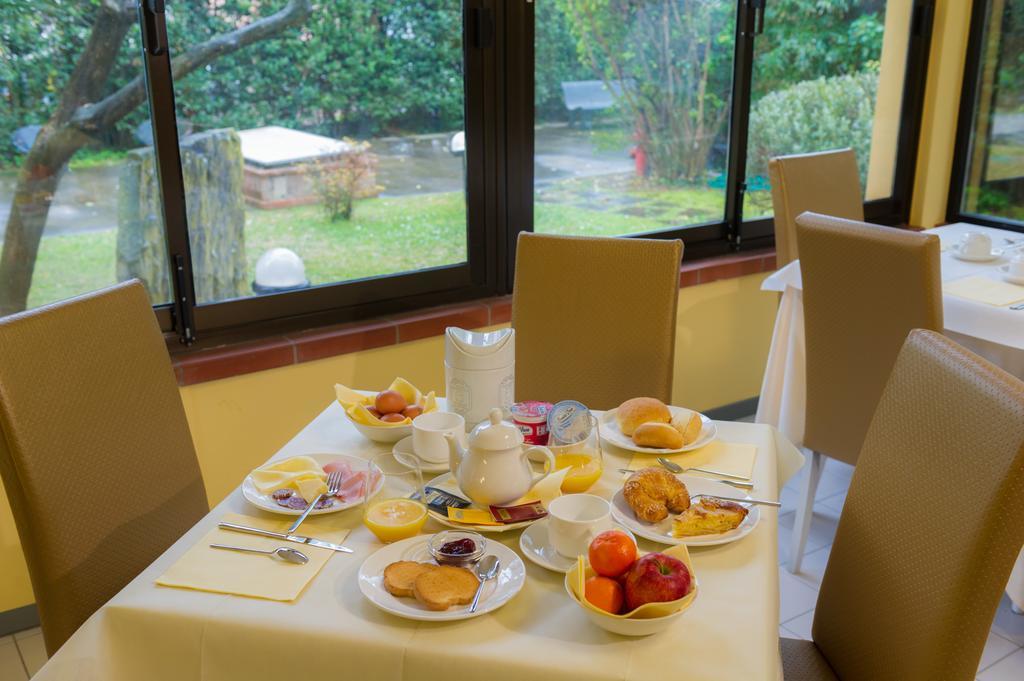 Hotel Gemma Del Mare 마리아나디피에트라산타 외부 사진