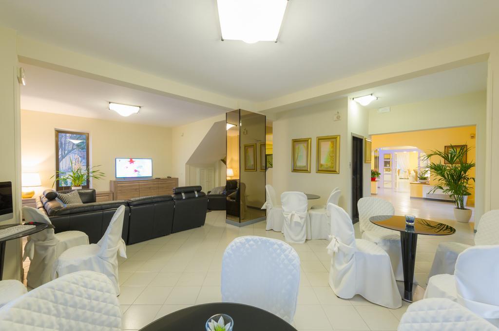 Hotel Gemma Del Mare 마리아나디피에트라산타 외부 사진